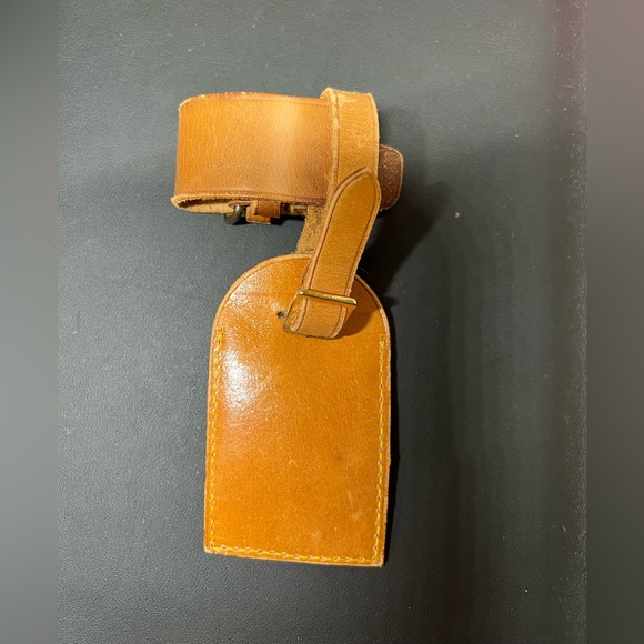 Louis Vuitton Tag & Strap - Picture 2 of 3